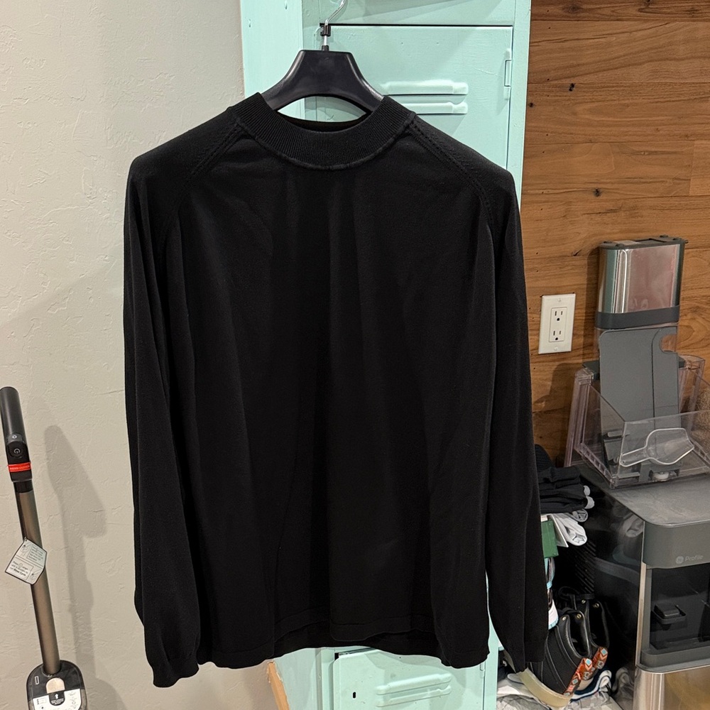 Tommy Bahama pullover light weight